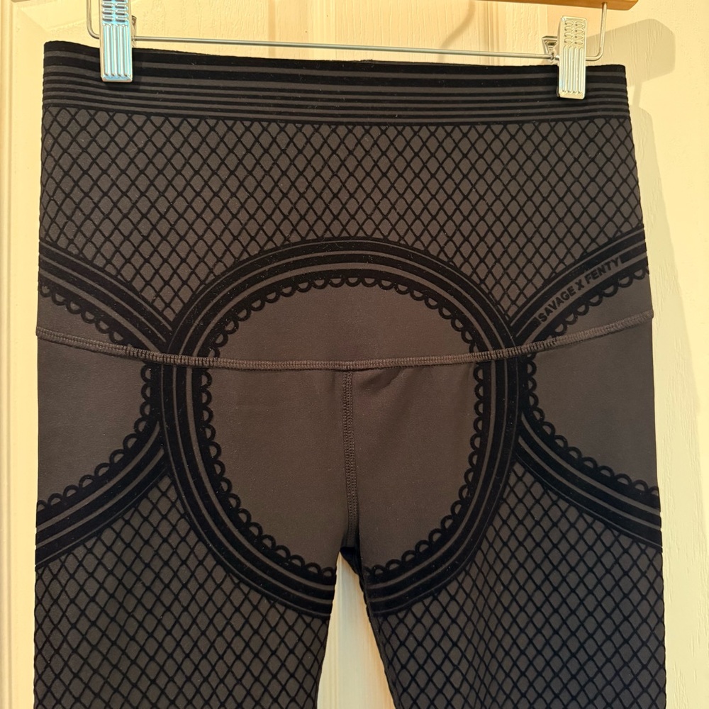Savage X Fenty Sport Black Sexy Garter Leggings